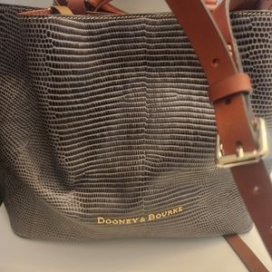 Dooney & Bourke Large Lizard Embossed Barlow